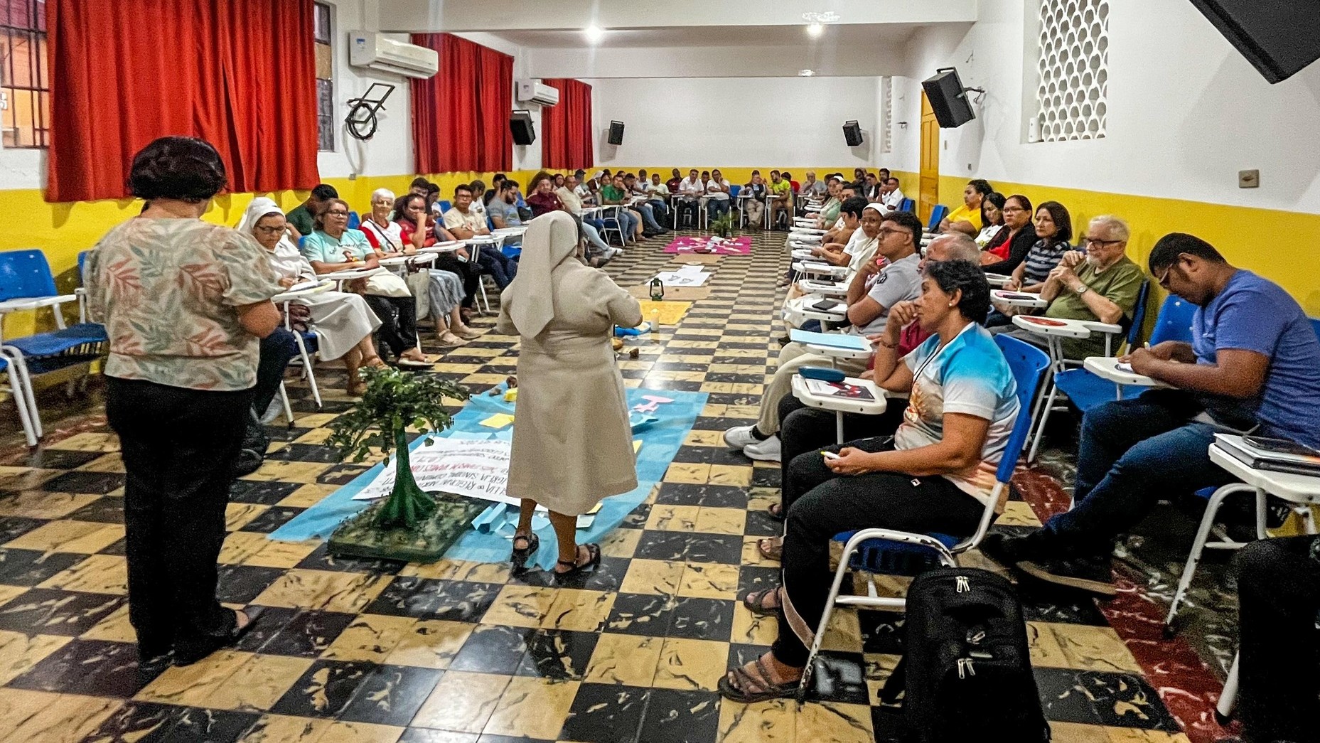 Conselho Pastoral Ampliado em Parintins: momento sinodal de escuta e partilha