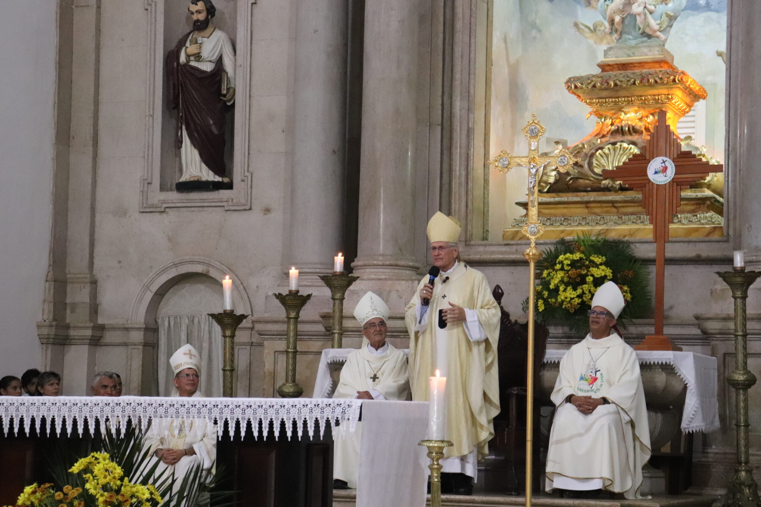 Cardeal Leonardo Steiner celebra seus 75 anos de vida