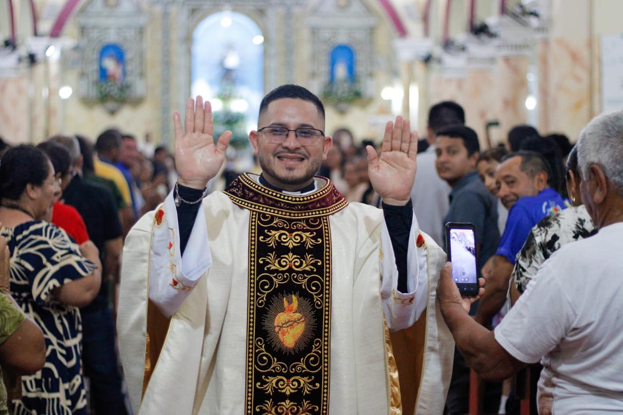 Diocese de Borba ordena Presbítero o Diácono Ângelo Prestes